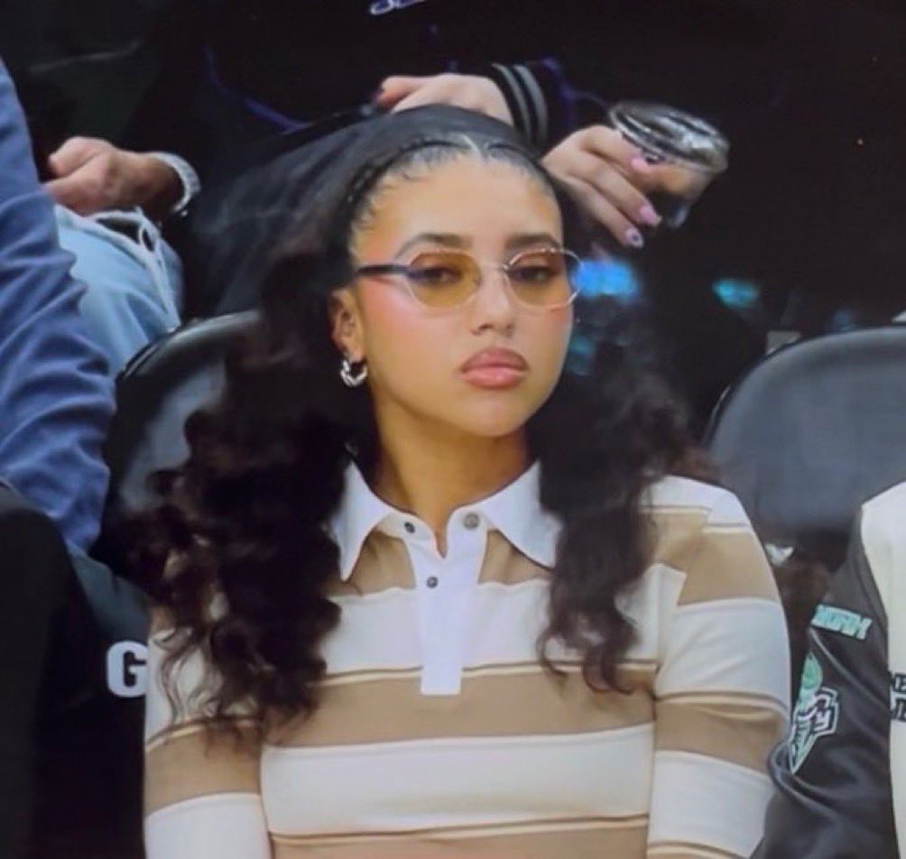 🤍 V 💙 tweet media