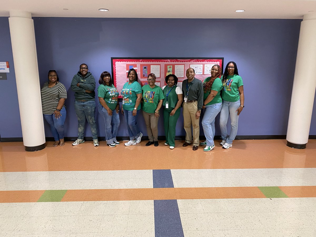 GullattES1's tweet photo. ๐ Our staff is rocking GREEN today for Exceptional Childrenโs Week! Weโre proud to support our incredible students and celebrate the diverse talents that make our school community shine. ๐ #ExceptionalChildrensWeek #InclusionMatters #GreenOut #Monday https://t.co/zXWM389FQS