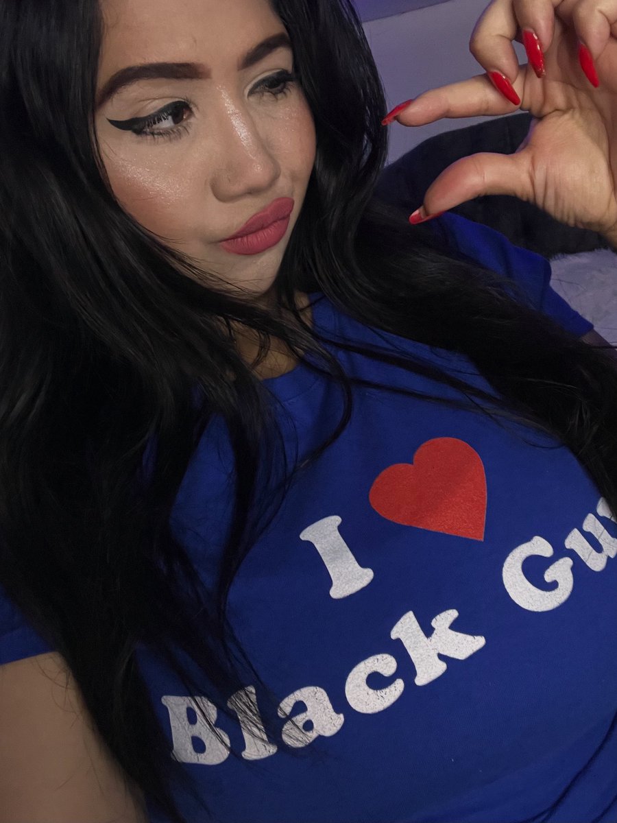 CherryRoseQOS's tweet photo. Only black men matter... you white man, stay in the corner with your useless self 🦐 https://t.co/P6inma2qY7