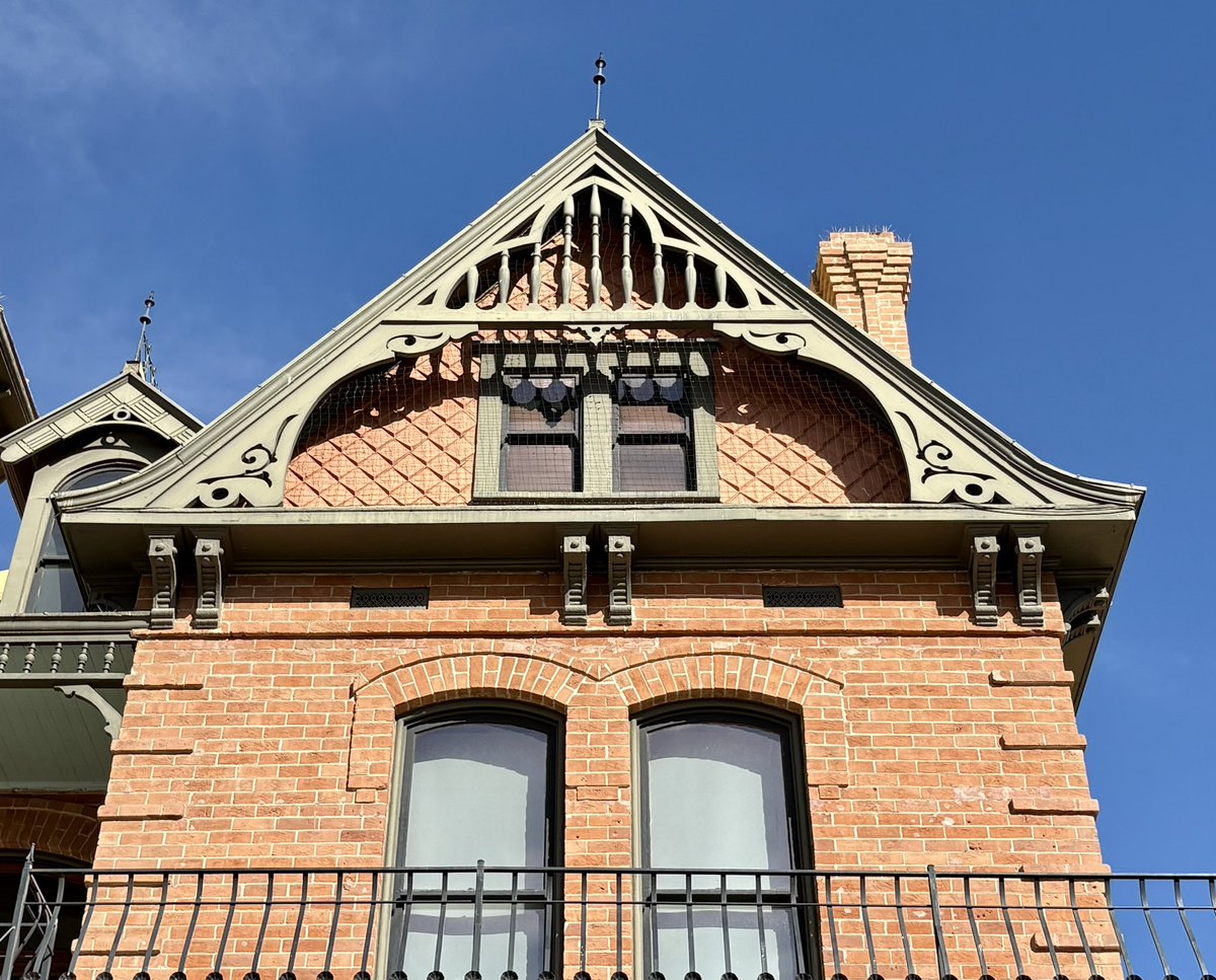 JoshLipnik's tweet photo. Rosson House (1895)
Phoenix, AZ https://t.co/eTY5Y0TdhO