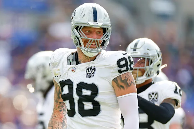 The Ravens are keeping tabs on the availability of Raiders star pass rusher Maxx Crosby, per <a href="/AlbertBreer/">Albert Breer</a> 

Breer leans towards a Crosby trade happening, potentially this week