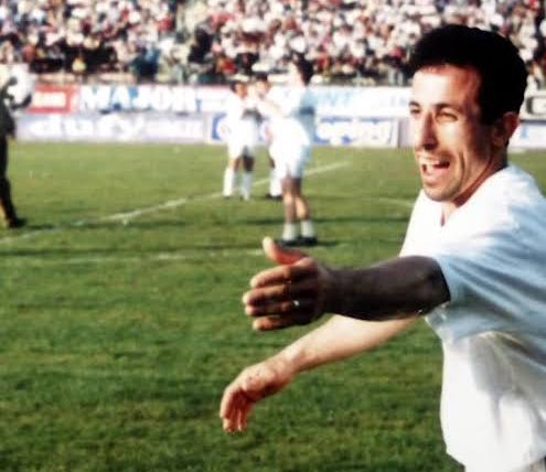 Türk sporunun sarsılmaz temel taşı, milyonların gözbebeği, dorukların şanlı Beşiktaş’ı 123 yaşında! 

#BeşiktaşJK123Yaşında