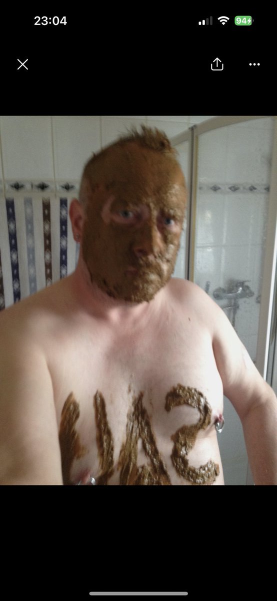 SirLanz90443's tweet photo. So der Sklave will schön exposed werden hahahaha 

Schaut euch das drecksstück an!!! Er Frisst und reibt sich mit scheisse an wääää 

@findominfluence 
@1Findommas62306 
@slave_here 

#paypigs #tribute #god #findom #findomme #money #bdsmhardcore #kvslave https://t.co/I0KemuSIiQ