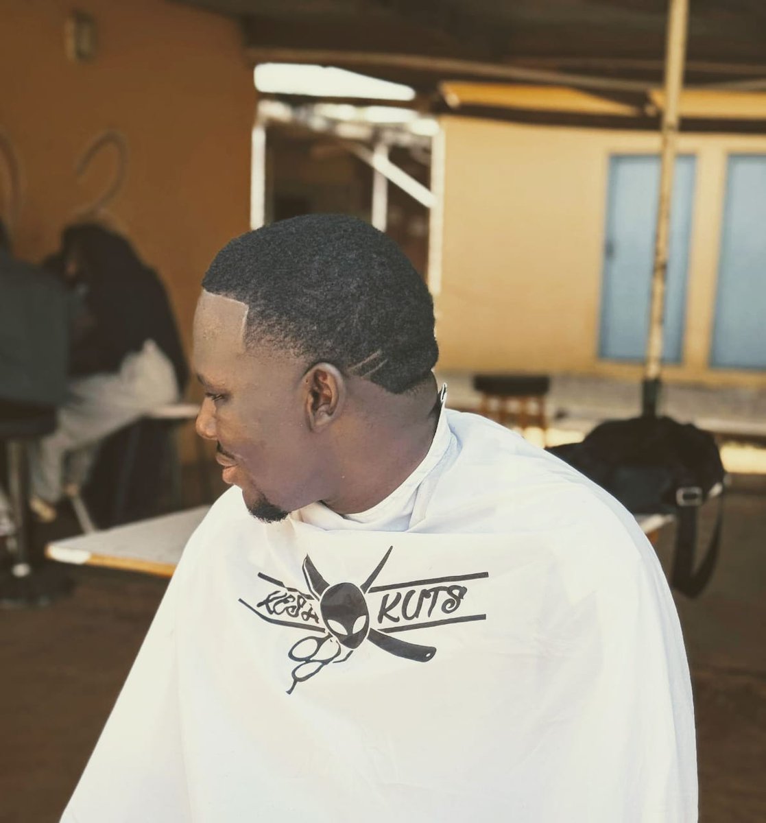 HorizonEth74's tweet photo. This client said this is the cleanest fade heโs ever had. Rate it on a scale of 1โ10 guys ๐ค๐๐ฅ #BarberLife #LagosBarber #fadegame https://t.co/sFLyYaQ5iu