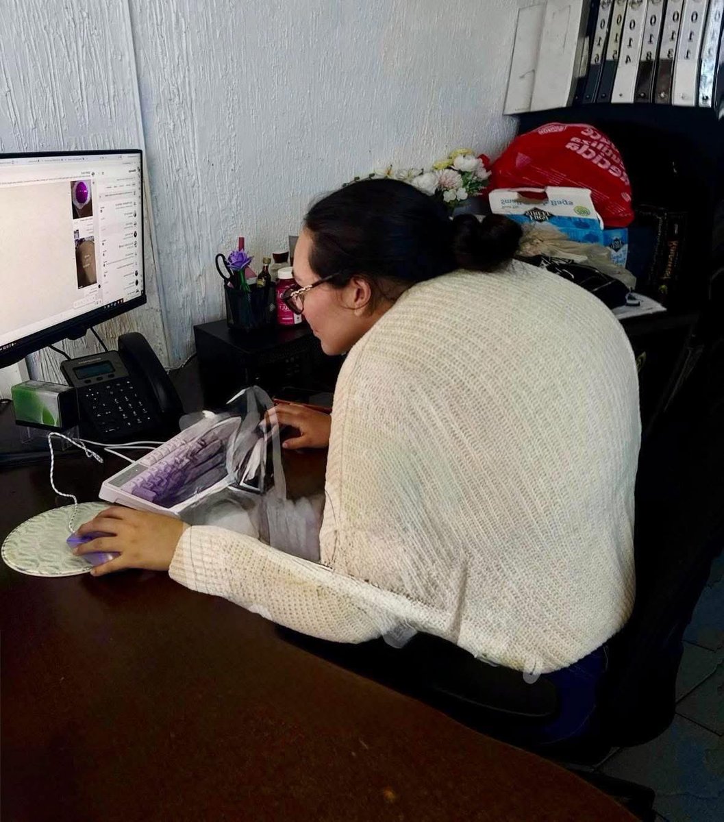 me quejo del dolor de espalda
Yo todo el día: