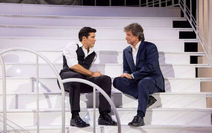 DivulgoConAnsia's tweet image. Le spiegazioni sulla danza con il passo dell'entrechat royal, rimanda a quella sera in cui #AlbertoAngela fu ospite di #RobertoBolle in #danzaConMe. #Ulisse