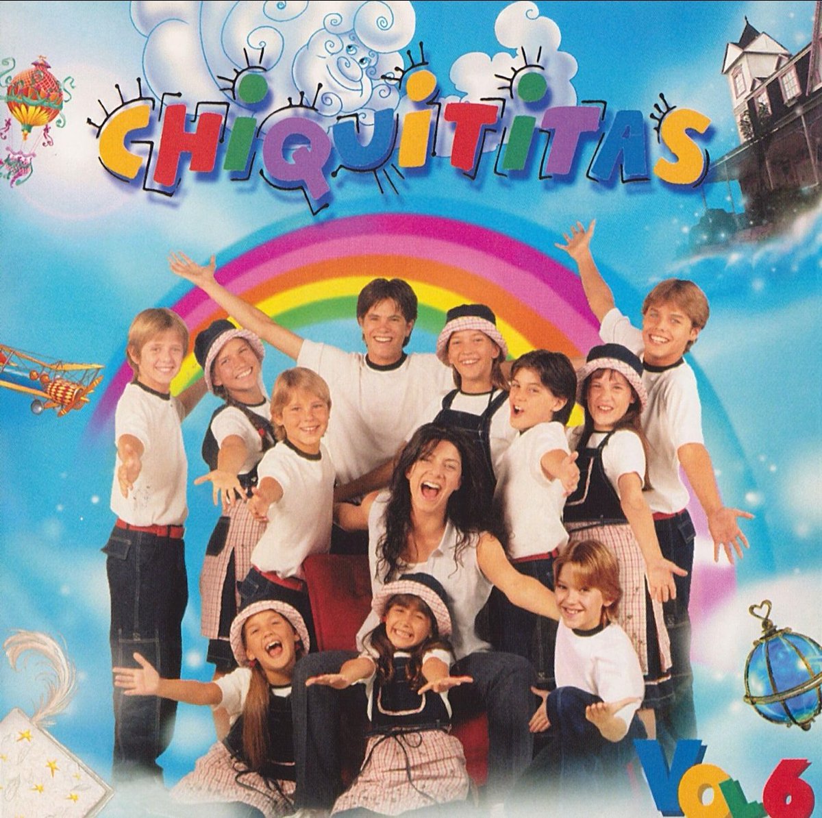 paranoidluan's tweet photo. nenhuma versão de Chiquititas me fez desejar tanto ser órfã quanto a de 2000 (2007 aqui no Brasil) OLHA ESSE ORFANATO https://t.co/ts8CydQ47l