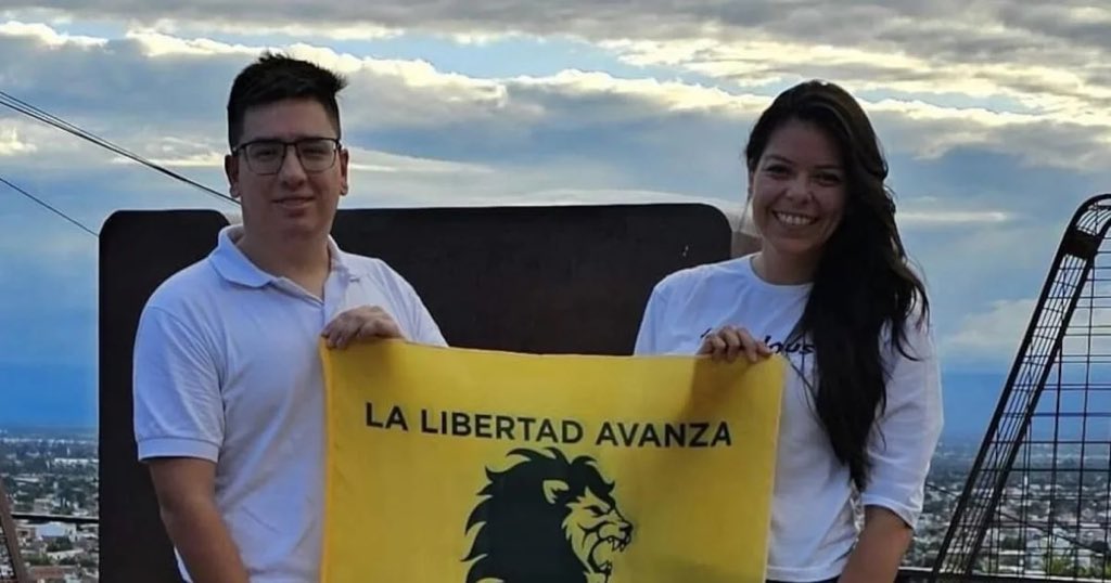 EXPULSIÓN Y ESCÁNDALO 

El inicio de la Convención Municipal en Salta se vio empañado por un fuerte conflicto interno en La Libertad Avanza. Estela Méndez fue apartada del bloque libertario tras haber denunciado al concejal Pablo López por violencia sexual.