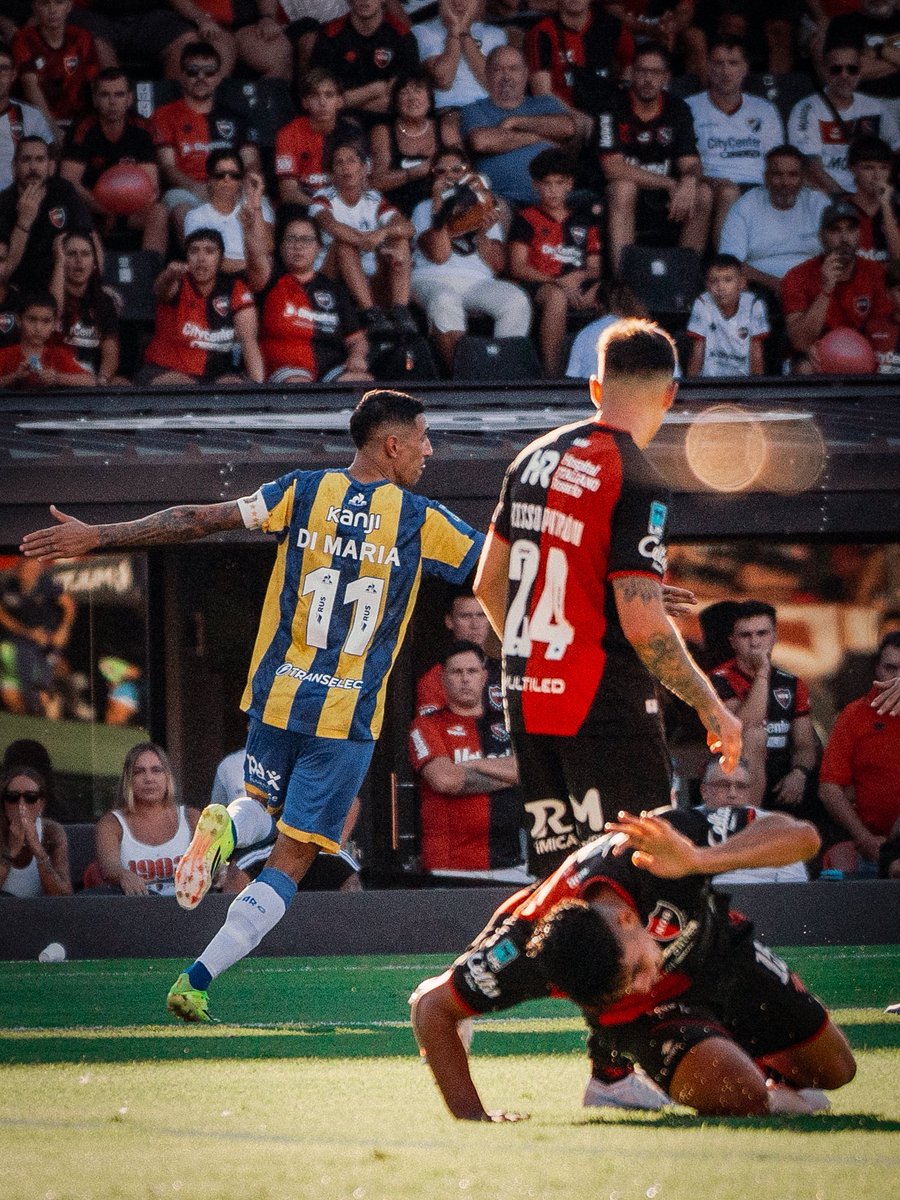 ¿La historia de qué?
𝑳𝑨 𝑯𝑰𝑺𝑻𝑶𝑹𝑰𝑨 𝑫𝑬 𝑺𝑰𝑬𝑴𝑷𝑹𝑬.