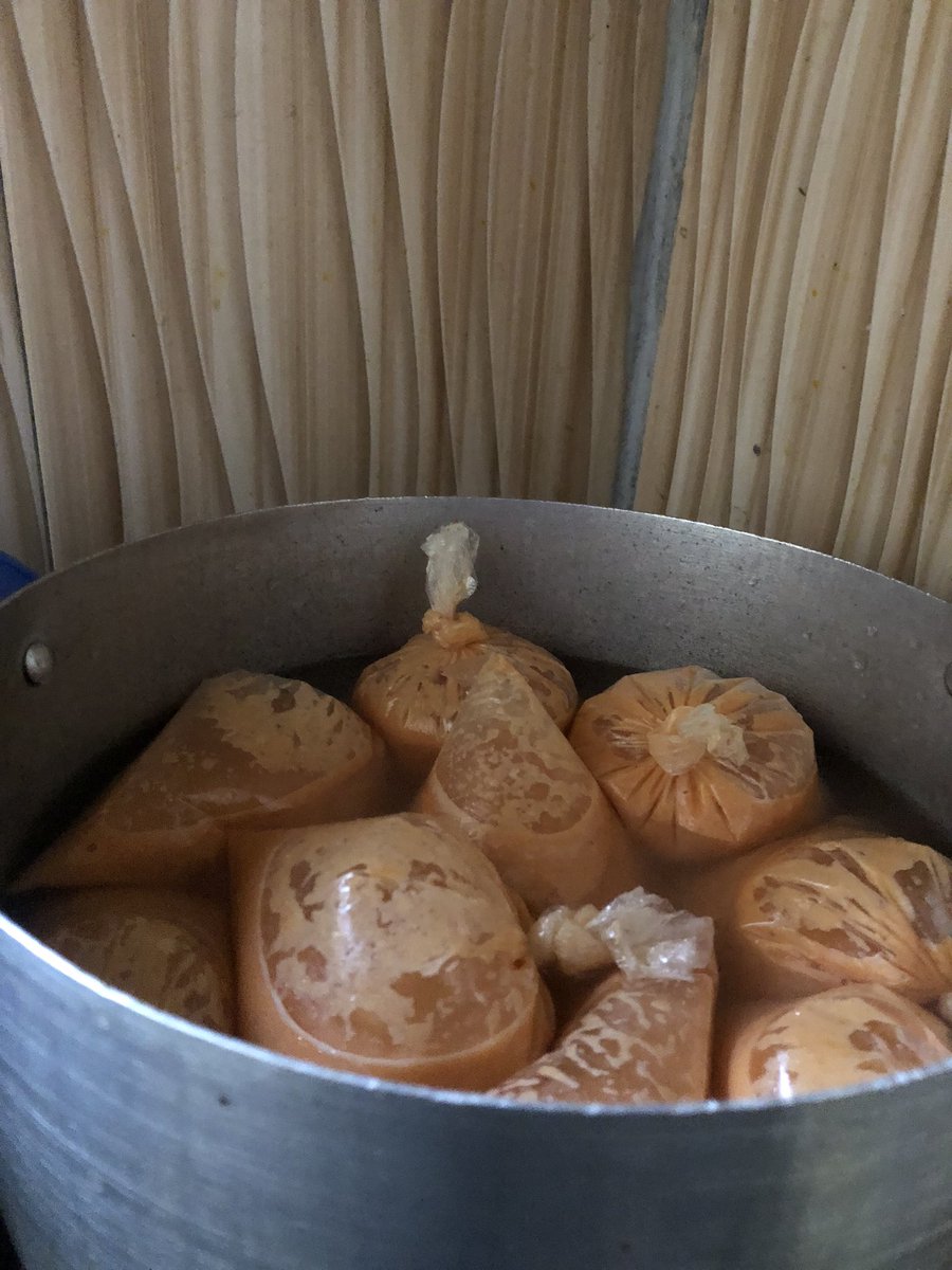 AdenikeVer50272's tweet photo. Day 23 of posting what i love doing till pharos tge. 
From the kitchen of your favorite Pharos chef 👩‍🍳. 
#Premainnet
#Pharostge
#Web3entrepreneur 

Make sure you eat good food so that you’ll be able to eat well on mainnet✌️✌️ https://t.co/DvFcoq40nT