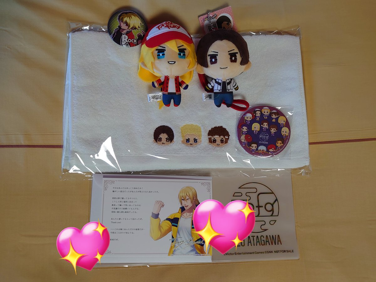 TomokaAmari's tweet image. 同じイベントで来られてる方と互いに連れてきてるぬいさんや当てたグッズと写真撮ったりもしたなぁ。
（自分の持ってきてたのはテリーと京の #KOFG ぬい）
「旅行、行けて良かった!!」し
「写真も（全部じゃないかも？だけど）見つかって良かった!!」