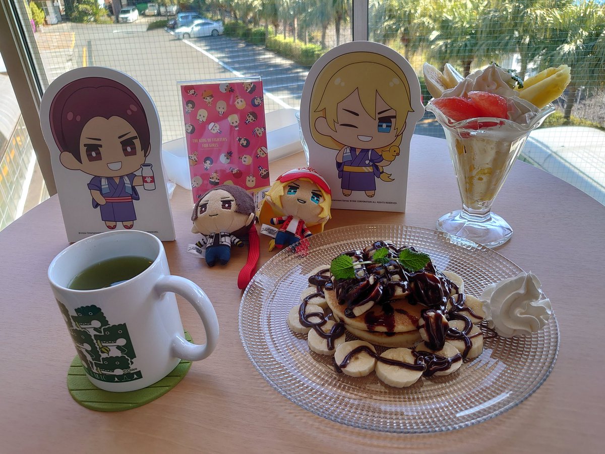 TomokaAmari's tweet image. 同じイベントで来られてる方と互いに連れてきてるぬいさんや当てたグッズと写真撮ったりもしたなぁ。
（自分の持ってきてたのはテリーと京の #KOFG ぬい）
「旅行、行けて良かった!!」し
「写真も（全部じゃないかも？だけど）見つかって良かった!!」