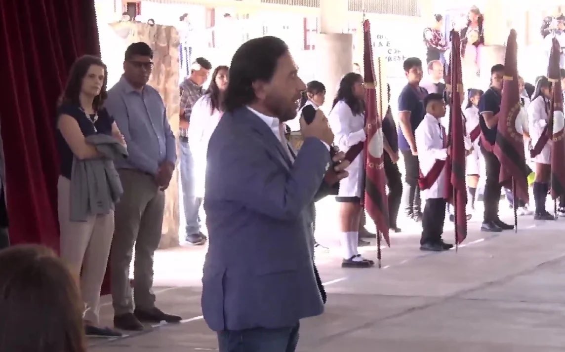 DE CACHI A BUENOS AIRES 
El Gobernador Sáenz abrió el ciclo lectivo en Cachi y aseguró que los chicos del interior deben tener las mismas herramientas que quienes viven en Buenos Aires y reforzó su reclamo de federalismo.