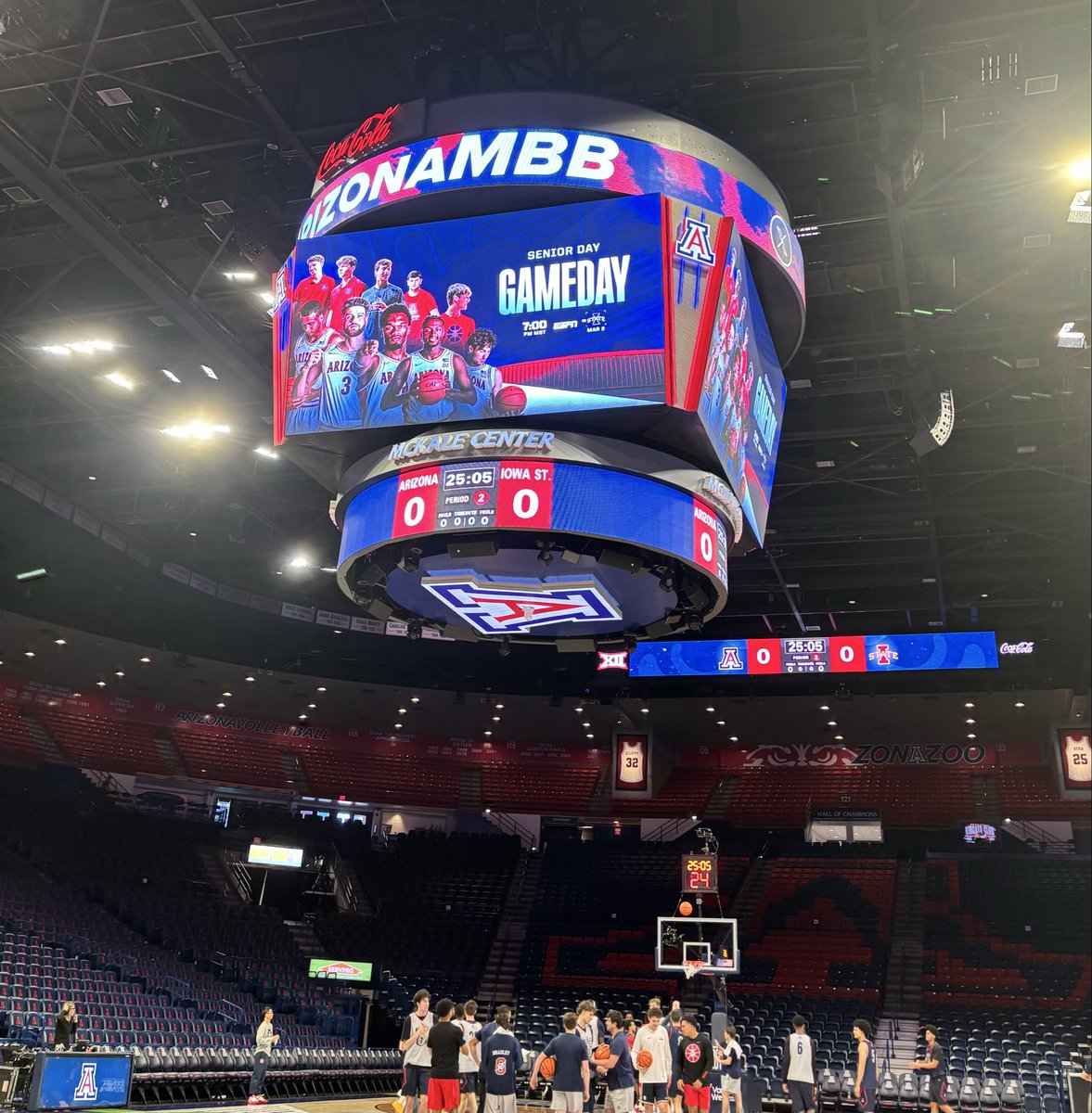 catspbp's tweet photo. Senior celebration at 6:40 tonight. Game tip at 7:07. Last time to 🐻⬇️ at home. https://t.co/p4c6PKVbM0