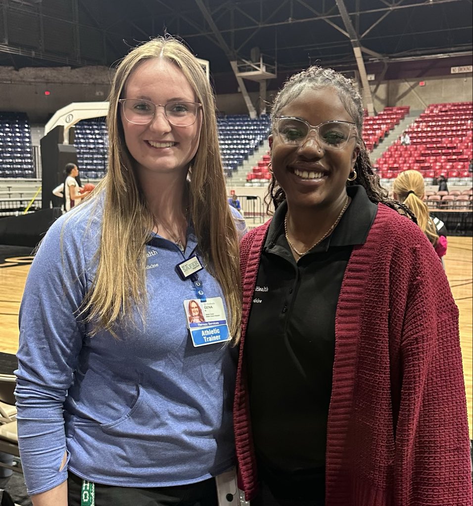 OHSportsMed's tweet image. Highlighting some of the best in the game working the @ohsaasports basketball tournament at the Ohio Expo Center this past weekend! 🏀🩺🩻⚕️

#SportsMedicine #AthleticTraining #NATM #NATM2026 #OhioHealth #OhioAthleticTrainers #GiveEmHealth