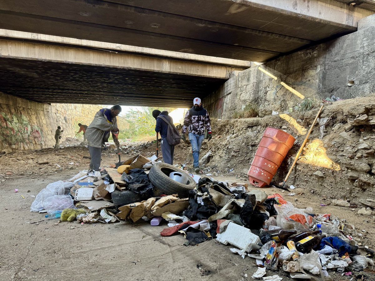 Al reiterar que la seguridad pública y la paz social son ejes primordiales del gobierno municipal de Santa Lucía del Camino, el edil <a href="/JC_GMarquez/">Juan Carlos García Márquez</a> anunció la instalación de más cámaras de seguridad en la demarcación. 

“Durante nuestra administración hemos fortalecido la inversión