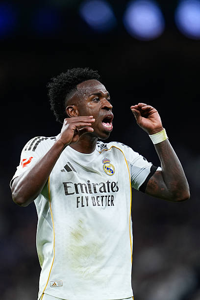 (fan) REAL MADRID FANS 🤍 tweet media