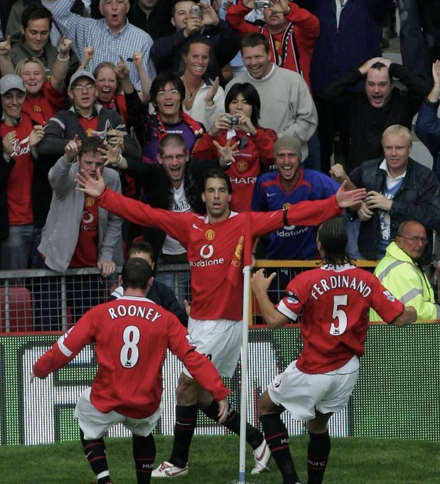 The Extreme Football Enthusiast tweet media