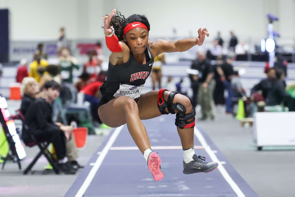 unlvtfxc's tweet photo. Our triple jump queens ๐ธ๐
#MWITF https://t.co/aFB9ppYtk2
