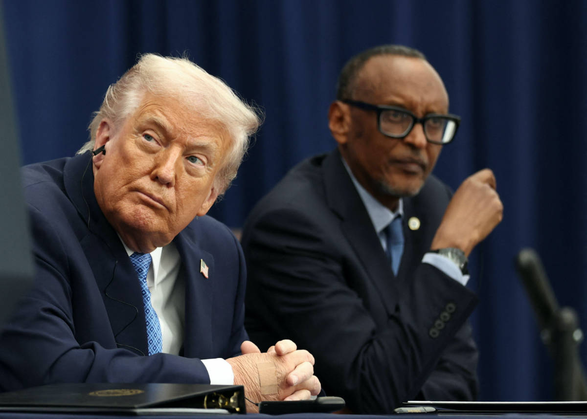 GentinyNgobilaM's tweet photo. La décision du Département du Trésor des États-Unis de sanctionner plusieurs hauts responsables rwandais ainsi que les Forces de défense rwandaises (RDF) constitue un signal fort que la vérité sur l’agression dont est victime la République Démocratique du Congo finit toujours par s’imposer devant la conscience internationale.

Depuis trop longtemps, notre pays subit dans sa partie orientale une guerre injuste, alimentée par des réseaux de déstabilisation et par le soutien avéré du Rwanda au mouvement rebelle M23/AFC. Les souffrances infligées à nos populations du Nord-Kivu et du Sud-Kivu ne peuvent plus être ignorées ni relativisées.

Ces sanctions viennent conforter ce que la République, sous la conduite du Président de la République, Son Excellence Félix Antoine Tshisekedi Tshilombo, n’a cessé de dénoncer avec courage et constance : l’atteinte à notre souveraineté nationale et l’occupation illégitime d’une partie de notre territoire.

En tant que Congolais, nous saluons toute initiative de la communauté internationale qui contribue à établir la vérité, à isoler les forces de déstabilisation et à soutenir la quête légitime de paix, de justice et de sécurité pour notre peuple.

Mais au-delà des sanctions, le combat pour la dignité et la défense de la souveraineté nationale reste d’abord celui des Congolais eux-mêmes. Il exige notre unité, notre vigilance et notre détermination collective à défendre chaque portion de notre territoire.

La RDC est une Nation souveraine. Elle ne cédera ni à l’intimidation, ni aux manœuvres de prédation qui cherchent à fragiliser son intégrité.

Aux côtés du Chef de l���État et de toutes les institutions de la République, nous restons fermement engagés pour une paix durable, fondée sur le respect des frontières internationales, la vérité et la justice.

L’histoire retiendra que face à l’agression, le peuple congolais est resté debout.

Gentiny Ngobila Mbaka
Sénateur de la République 
Président National de l'ACP
