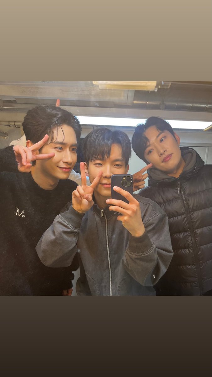 이세헌.zip tweet media