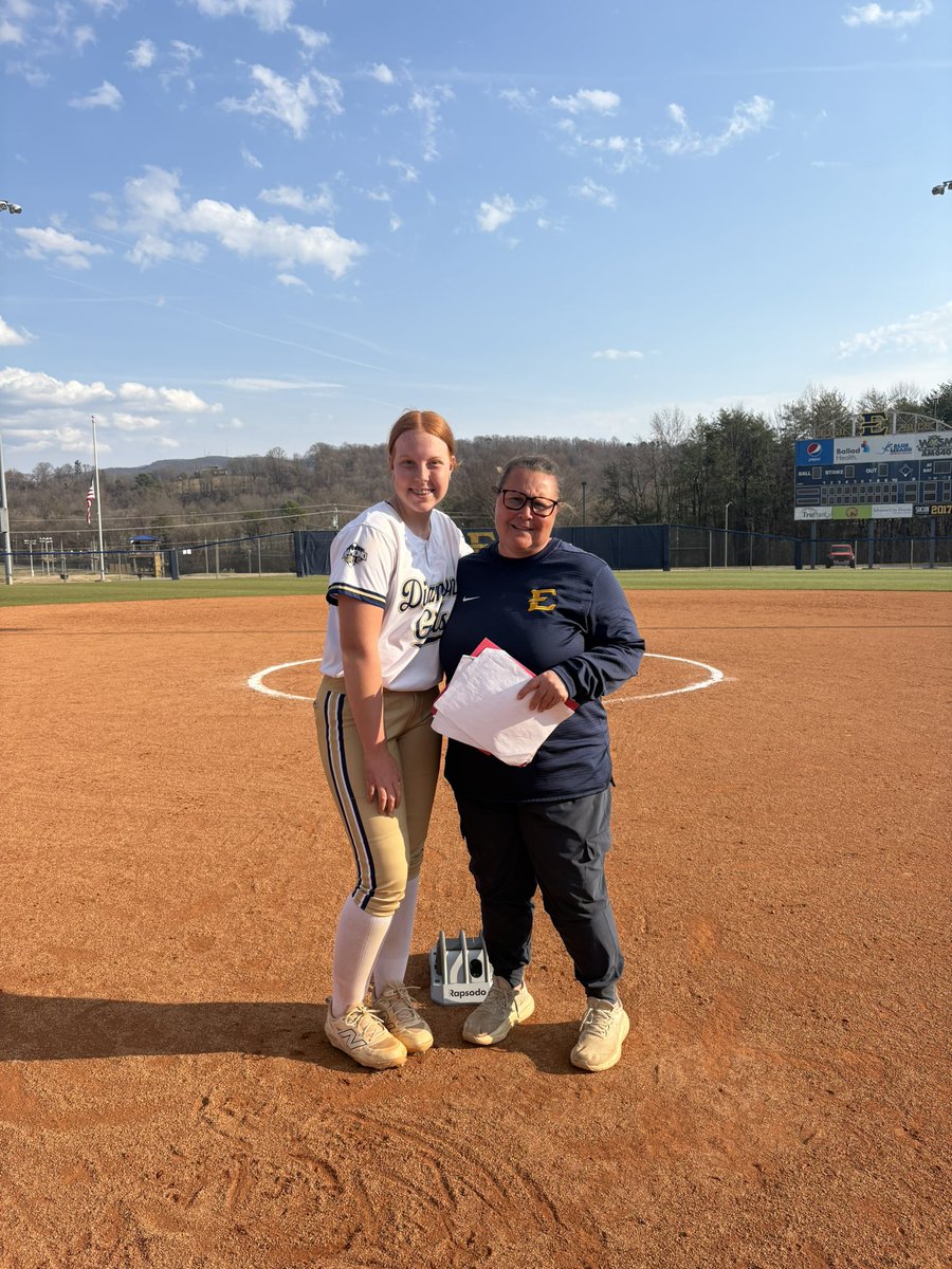 AvaInglis2028's tweet photo. Had the best time at the @ETSUSoftball camp yesterday! I had so much fun meeting and playing with other players during the scrimmage. Thank you to the ETSU players and coaches for putting on an awesome camp! 
@CoachmilliSB @rwwagner @RickWagnerr https://t.co/NGP7gdCzAC