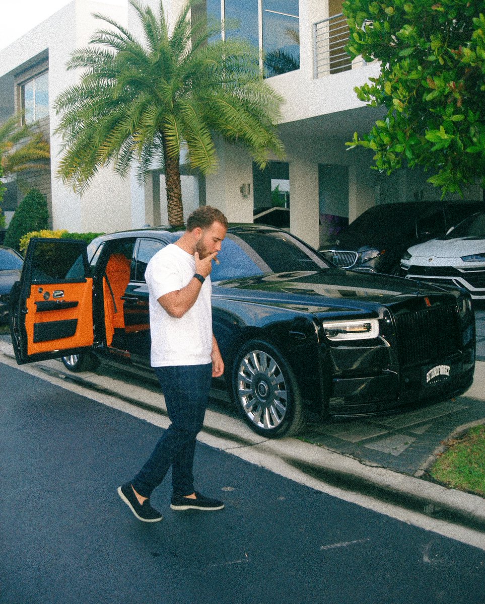 cale_hodge's tweet photo. I turn $100 into $15,000 in 2 and a half weeks in front of the whole industry… 

I’m doing this to show you guys that all you need to become financially free is the right skillset… 

Once you have the skill set, the money will simply follow

#100too1m https://t.co/LLWWtyeVvw
