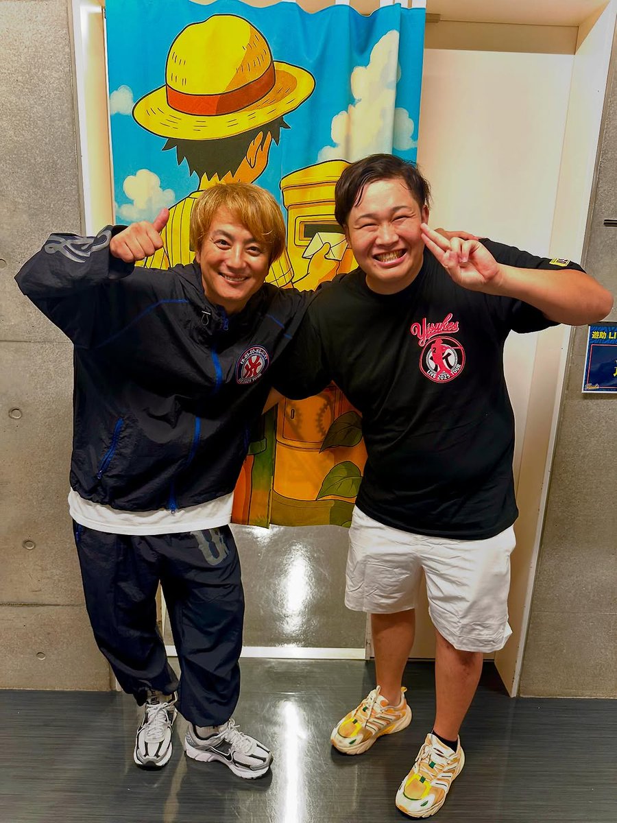 EleanorAda79853's tweet photo. ギリギリまでいけるか分からなかったんだけど無事8月の動画出して時間できてチケットも無事取れて今年も遊助さんのLIVEにいけたぁぁぁぁぁあ😆🌻
完全に走り切った自分へのご褒美DAYでしたーーー☺️
そして優しさで遊助さんとも話せました〜🌻👒
いつもありがとうござ https://t.co/Va9bhtgPeP