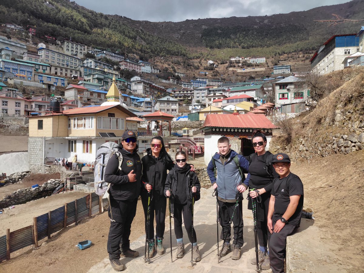 eco_glorious's tweet photo. 🏔 Luxury EBC Update

5-pax team ascends deeper into the Khumbu region with stunning views and strong spirit.

👉 Today: Phakding (2,650 m) → Namche Bazaar (3,440 m)

#gloriousecotreknepal #ebctrek #everestregion #namchebazaar #khumburegion #nepaltrekking #himalayas https://t.co/Uiu5iQU4FQ