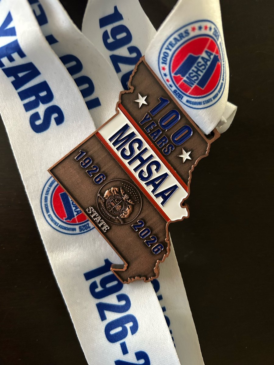 DonovanBrown0's tweet photo. Finished my junior year at 43-7, becoming a C3D1 Champion and placing 4th at MSHSAA C3 State. Special thanks to my coaches at RSHS, WreStL Youth Club, Train to Win Camp and my teammates.@RSHSsports @SummitGrapplers @MetroSportsSTL @ud_wrestle @STLhssports @missouriwrestle https://t.co/2zt3oh6VcS