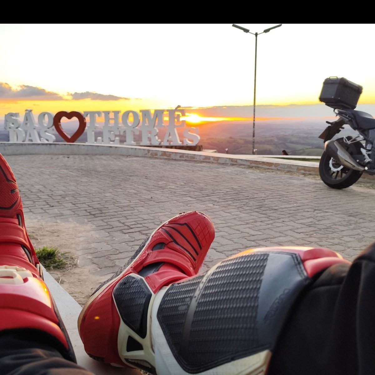 pezao44br's tweet photo. Rolê suave
Bota motocross 
#Foxinstinct #pezao https://t.co/031RqBsZCh