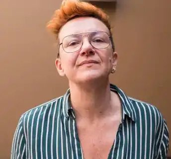 Ja entenc perquè aquesta personatge té aquesta mala folla. Amb la cara paga.
Compte que no sigui ella la feixista.
“Brigitte Vasallo”.