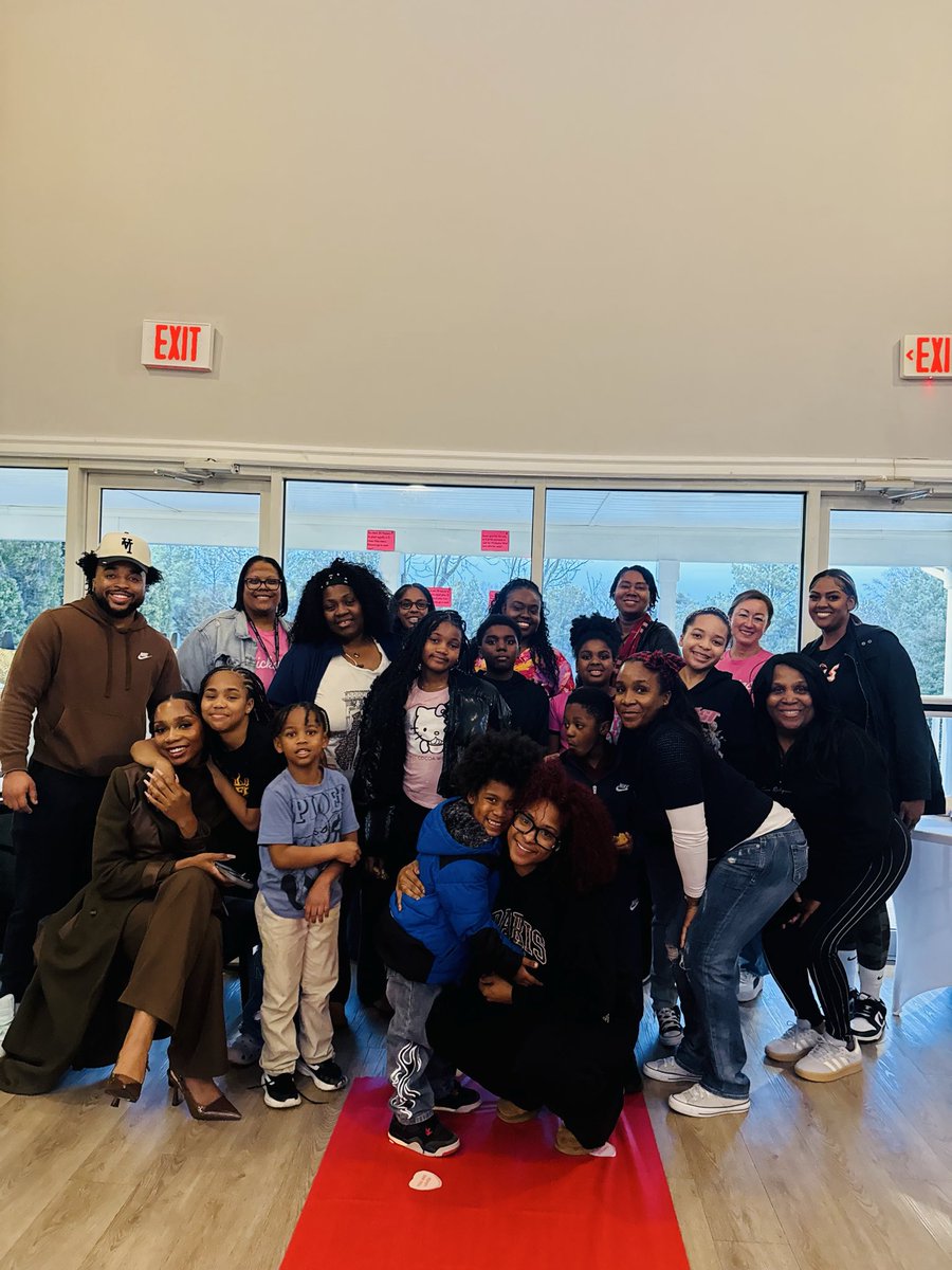 Jasmine Randall tweet media