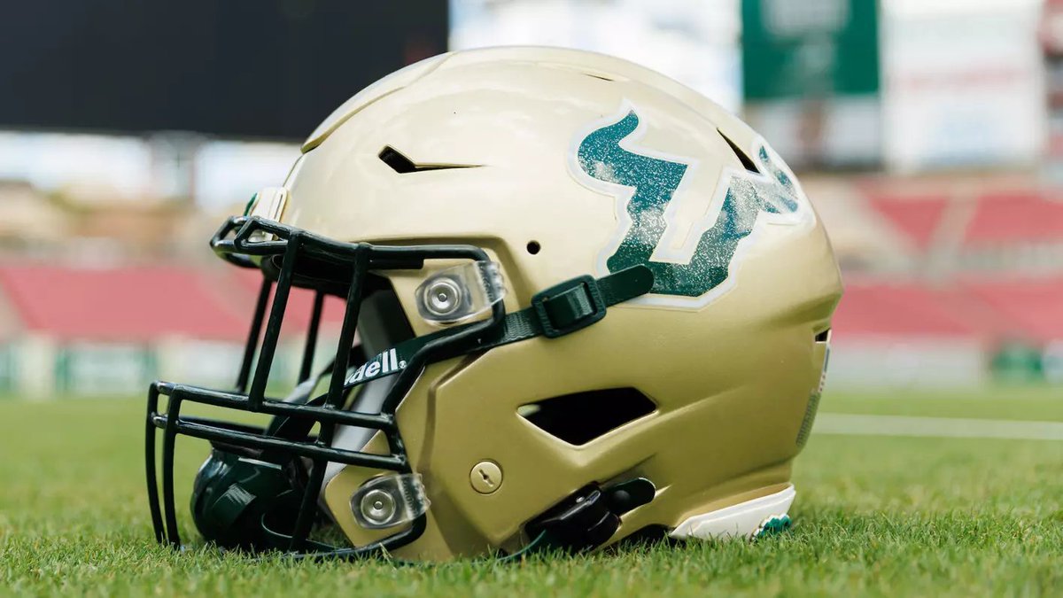 DarrienStarling's tweet photo. Every American Conference football account on X:

USF 176K
Army 135K
ECU 124K
UTSA 116K
Memphis 115K
Navy 113K
Tulane 102K
FAU 96K
Temple 93K
UAB 89K
UNT 86K
Charlotte 68K
Tulsa 67K
Rice 58K

These social media teams should be competing. Who has the best content? https://t.co/jLu0l7zx8x