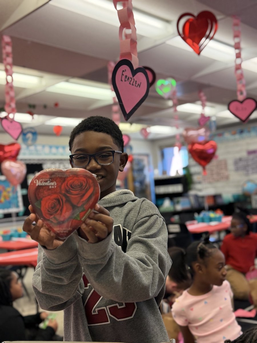 Jasmine Randall tweet media