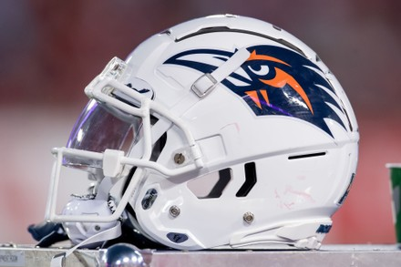 Every American Conference football account on X:

USF 176K
Army 135K
ECU 124K
UTSA 116K
Memphis 115K
Navy 113K
Tulane 102K
FAU 96K
Temple 93K
UAB 89K
UNT 86K
Charlotte 68K
Tulsa 67K
Rice 58K

These social media teams should be competing. Who has the best content?