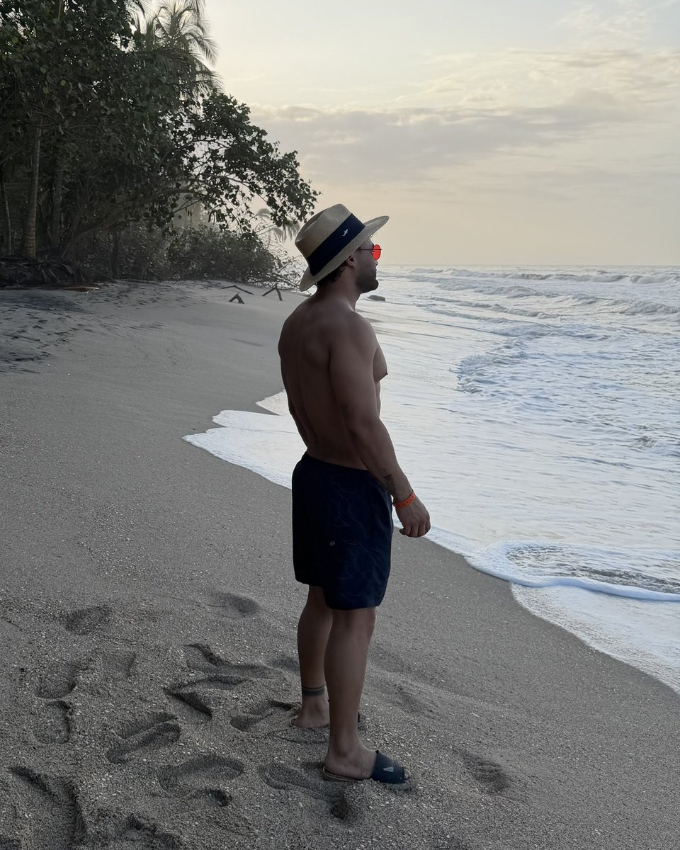 millerpuerta's tweet photo. Playa 🙂🌴 https://t.co/LkMEReWTFC