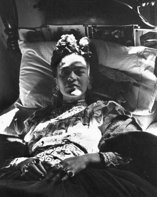 Frida Kahlo tweet media