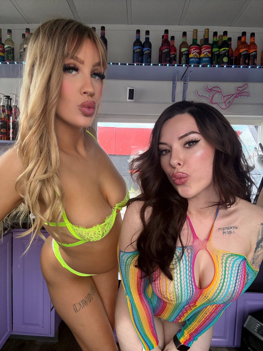 TheCoffeeMami_'s tweet photo. Follow the rainbow to Chrome 1 this afternoon' I'm working with @ellebrews until 12:30 and I won't be back in Hillsboro until Friday morning! 🩷✨ https://t.co/bYOm0Y5XVG