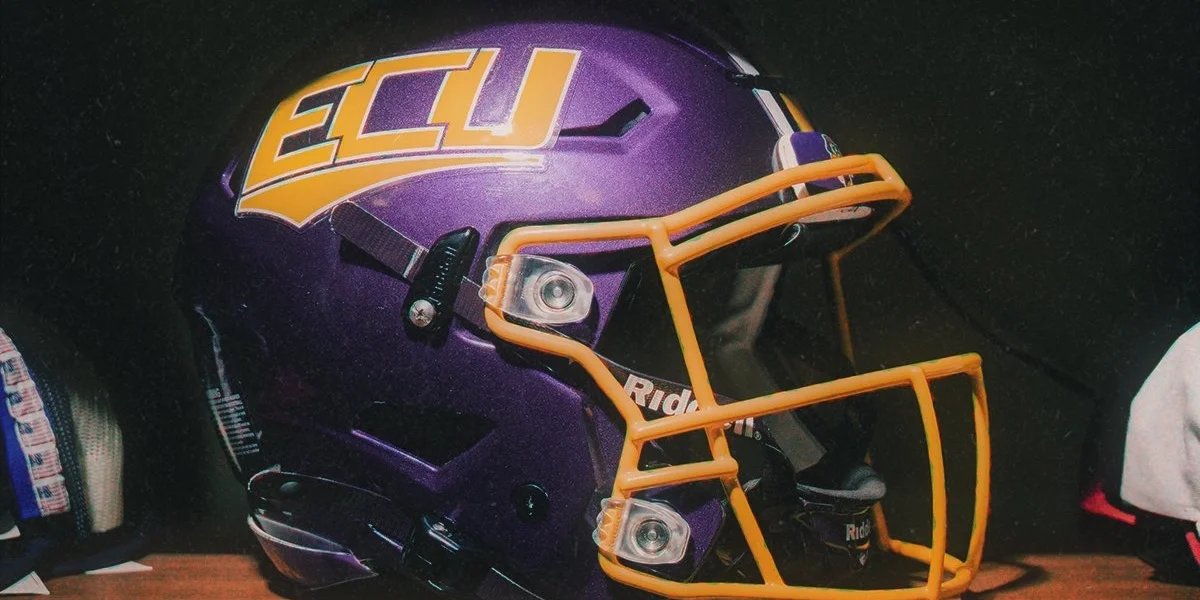 DarrienStarling's tweet photo. Every American Conference football account on X:

USF 176K
Army 135K
ECU 124K
UTSA 116K
Memphis 115K
Navy 113K
Tulane 102K
FAU 96K
Temple 93K
UAB 89K
UNT 86K
Charlotte 68K
Tulsa 67K
Rice 58K

These social media teams should be competing. Who has the best content? https://t.co/jLu0l7zx8x