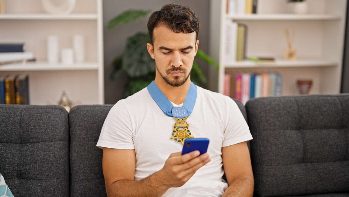 Man Awarded Medal Of Honor For Courageously Monitoring Iran War Effort Online buff.ly/pWnDSvt