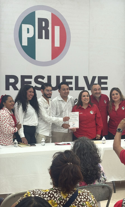 La política cambia cuando escucha, evoluciona y se adapta. Hoy, las ideas también se construyen en lo digital, donde las #juventudes construyen diálogo, participación y futuro.
Con <a href="/alex_balado/">BaladoAlex</a>, en #QuintanaRoo avanzamos con rumbo claro y visión moderna.
#InnovaciónPolítica