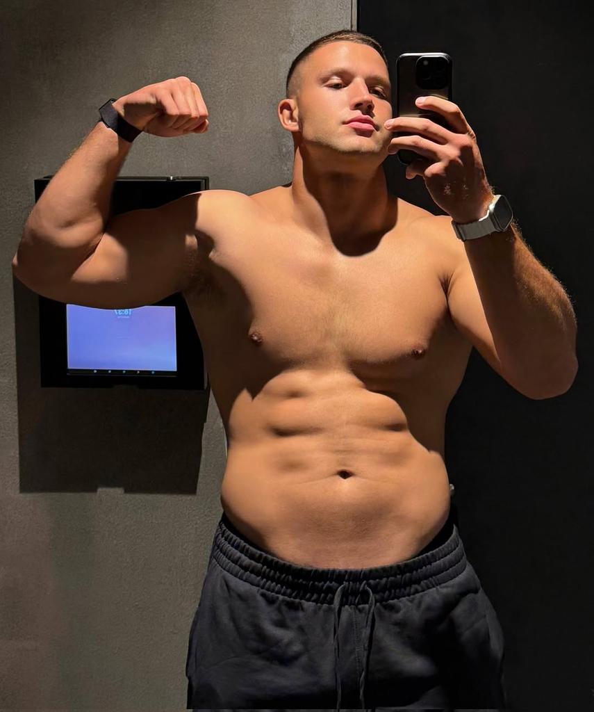 MASTER_0DISKSON's tweet photo. New Week😎
Fresh Start👏🏼
New Beginnings🤩

Time For All You Losers To Put Your Main Focus On Me Again‼️ As I Am Back🤑 

#Findom #Alpha #Cashmaster https://t.co/ITtd2HefcO