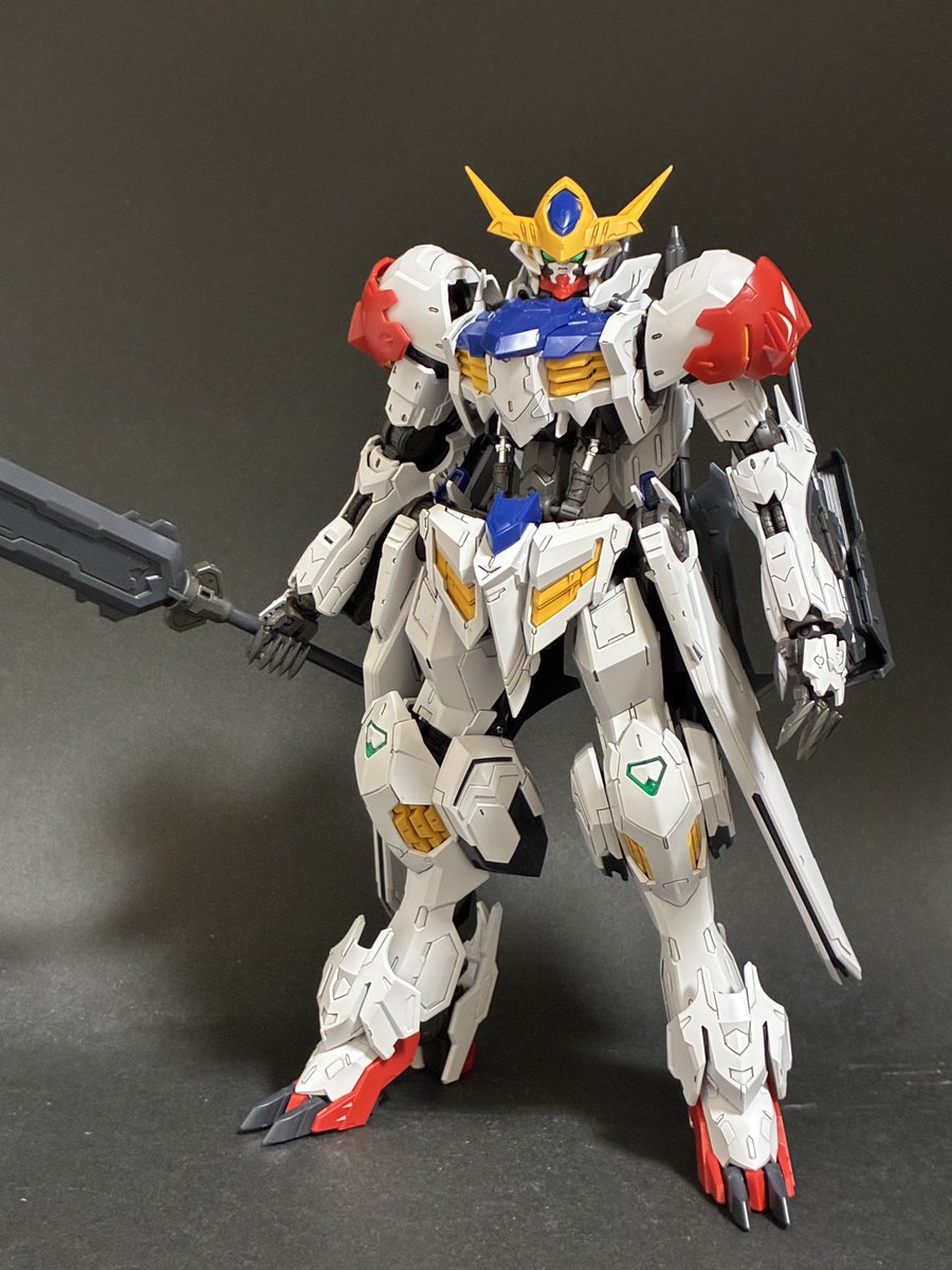 MGバルバトスルプス、素組み、墨入れのみで完成。 モールドか細かく