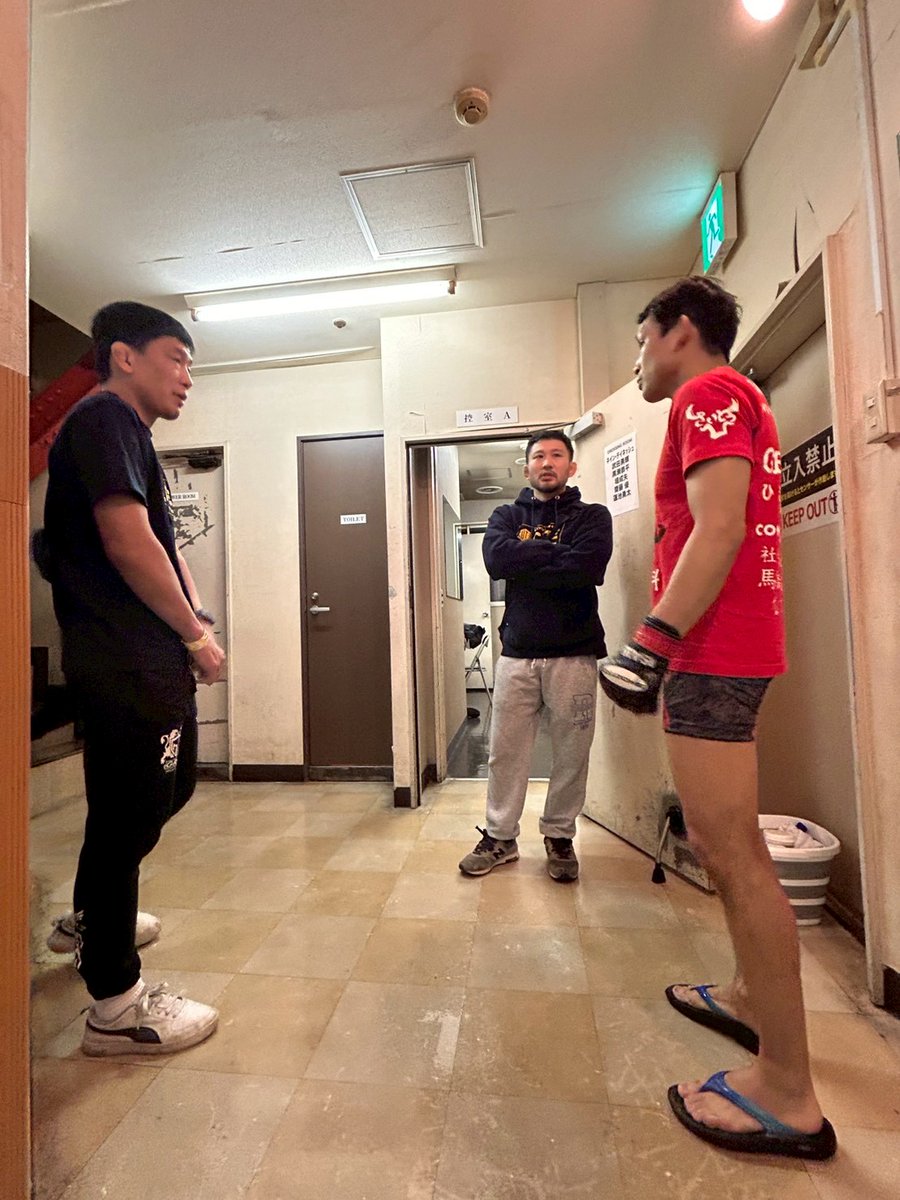 kanino_uragawa's tweet photo. 木暮さんに作成して頂きました
お一人200ﾏｿ回再生お願い致します
尾下先生とﾊﾟｿﾁ、宮元会長と蹴り、CUTEで寝技、ﾀｲﾏｿで総合格闘技
これが私のｼｭｰﾃｨｿｸﾞです
https://t.co/L3Ni06dsYM
https://t.co/rgp4VA7Zn7
＃shooto0228
#TEAMSALT 
＃尾下塾
#CYCLONEGYM 
#ﾊﾟﾚｽﾄﾗ松戸 https://t.co/m56bDkzX5H