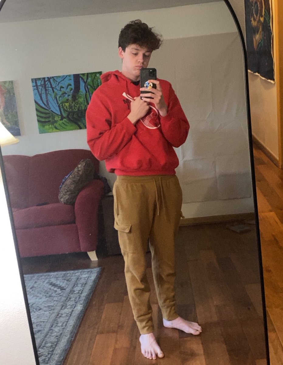 ShapersonShapey's tweet photo. I just want a relationship that lasts more than two months for once 😓😪 https://t.co/la7I0nhTzq