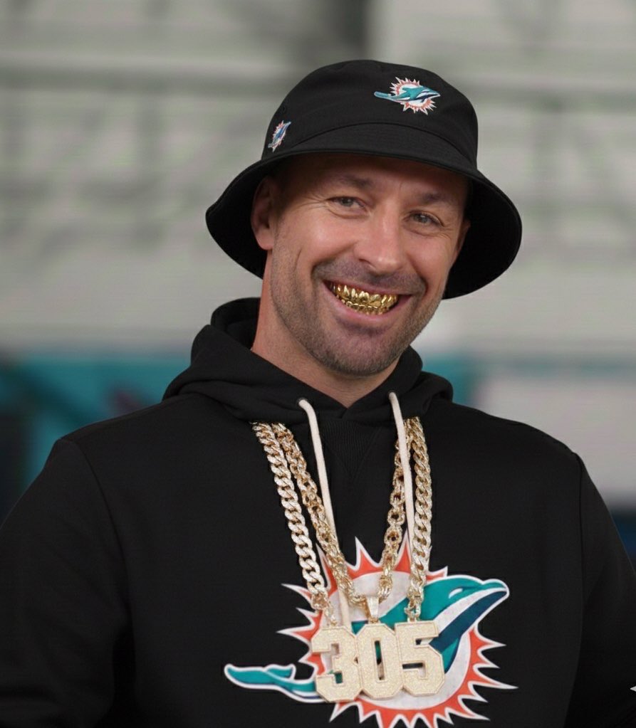 ShoutoutKG's tweet photo. Cuts your most expensive players
Cuts your worst draft picks
Going to cut your overpaid QB

Bad day to get a phone call from Sully. https://t.co/Qn6c6GtcKd