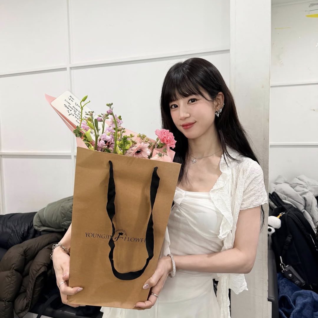 pjtacha's tweet photo. チョロン誕生日おめでとう🌸🎉
에이핑크 박초롱 생일 축하해요🐼🇯🇵

#Apink #에이핑크 #Chorong
#박초롱 #HappyChoRongDay
@Apinkpcr https://t.co/bAT3QHMtxC