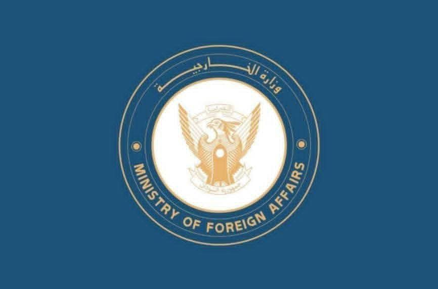 eri_id_'s tweet photo. When drones cross borders, that’s not diplomacy. That’s war. If Sudan says strikes are coming from Ethiopia, then Ethiopia isn’t mediating… it’s escalating.
#HandsOffSudan #EthiopiaInSudan
#StopTheEscalation #AbiyAhmed #SudanUnderAttack #Ethiopia
#HornOnEdge
https://t.co/nqmEhy8Wf4…
