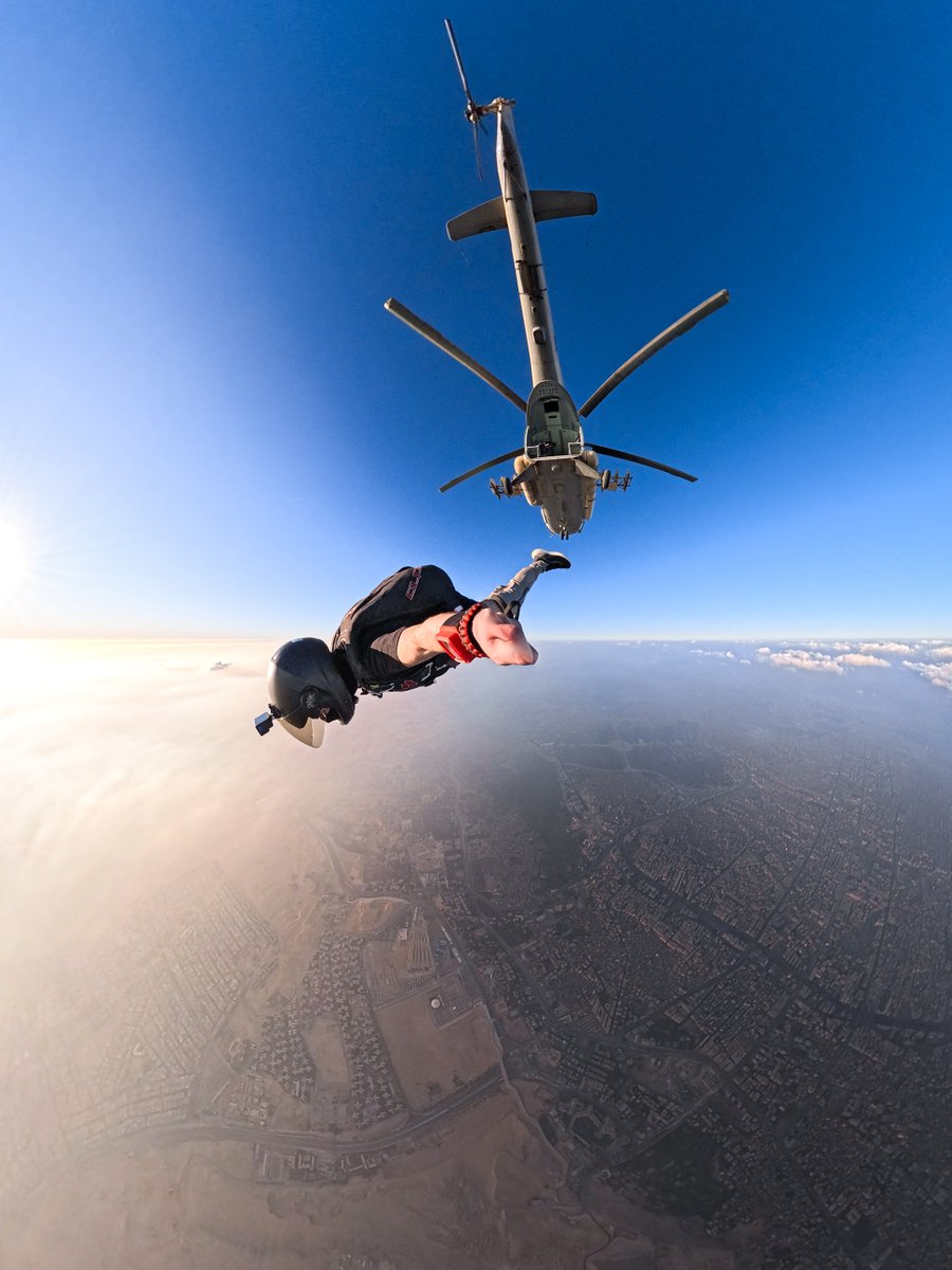 GoPro's tweet image. Photo of the Day: The feeling of flying is unmatched 🦅 Joshua Laquis + #GoProMAX2.

Did you know that our 360 camera, MAX2 will automatically remove the pole from the shot?

🏆 $100 GoPro Award

#GoPro #Skydiving #Egypt #Selfie